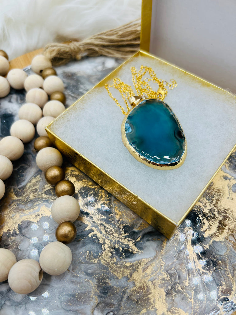 Dyed Agate Slice Necklace with Gold Accent