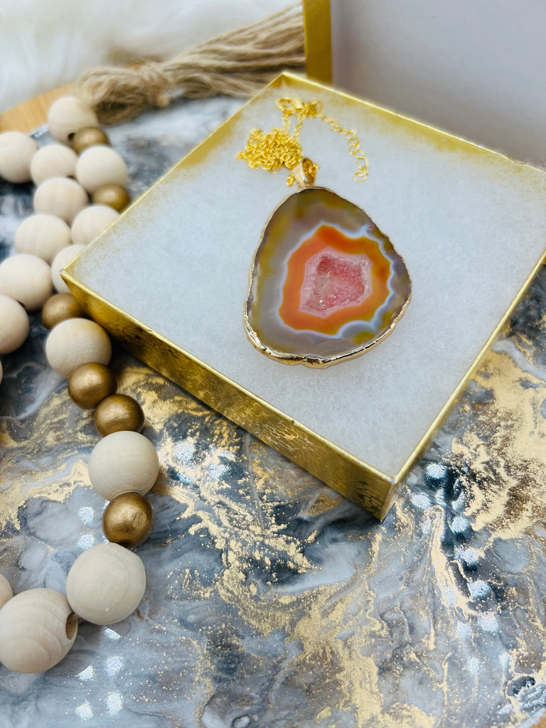 Dyed Agate Slice Necklace with Gold Accent